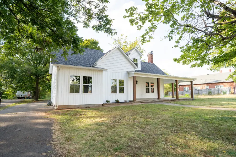 221 S Military Ave, Lawrenceburg, TN 38464 - #2