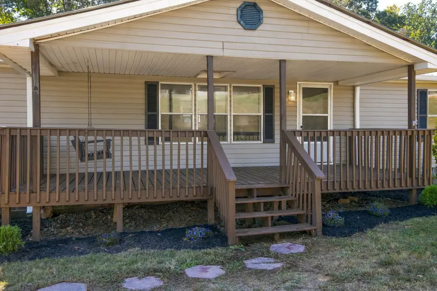1005 Briarwood Dr, Charlotte, TN 37036 - #3