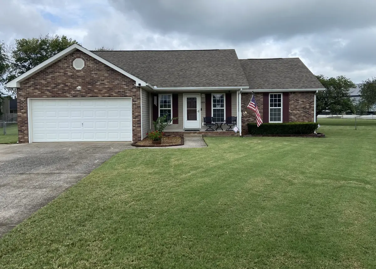 1404 Elliott Ct, Clarksville, TN 37042 - #1