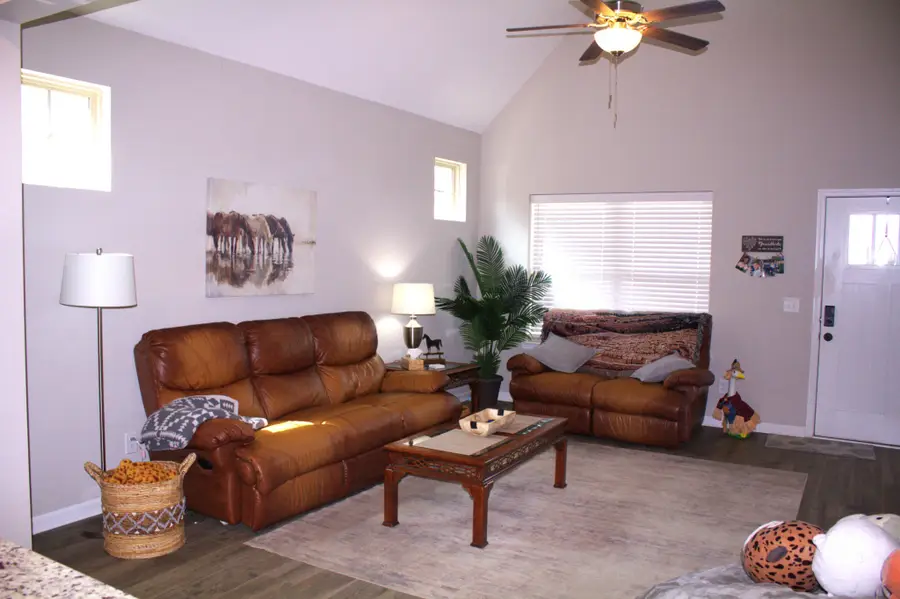 714 Rex Dr, Spring Hill, TN 37174 - #2