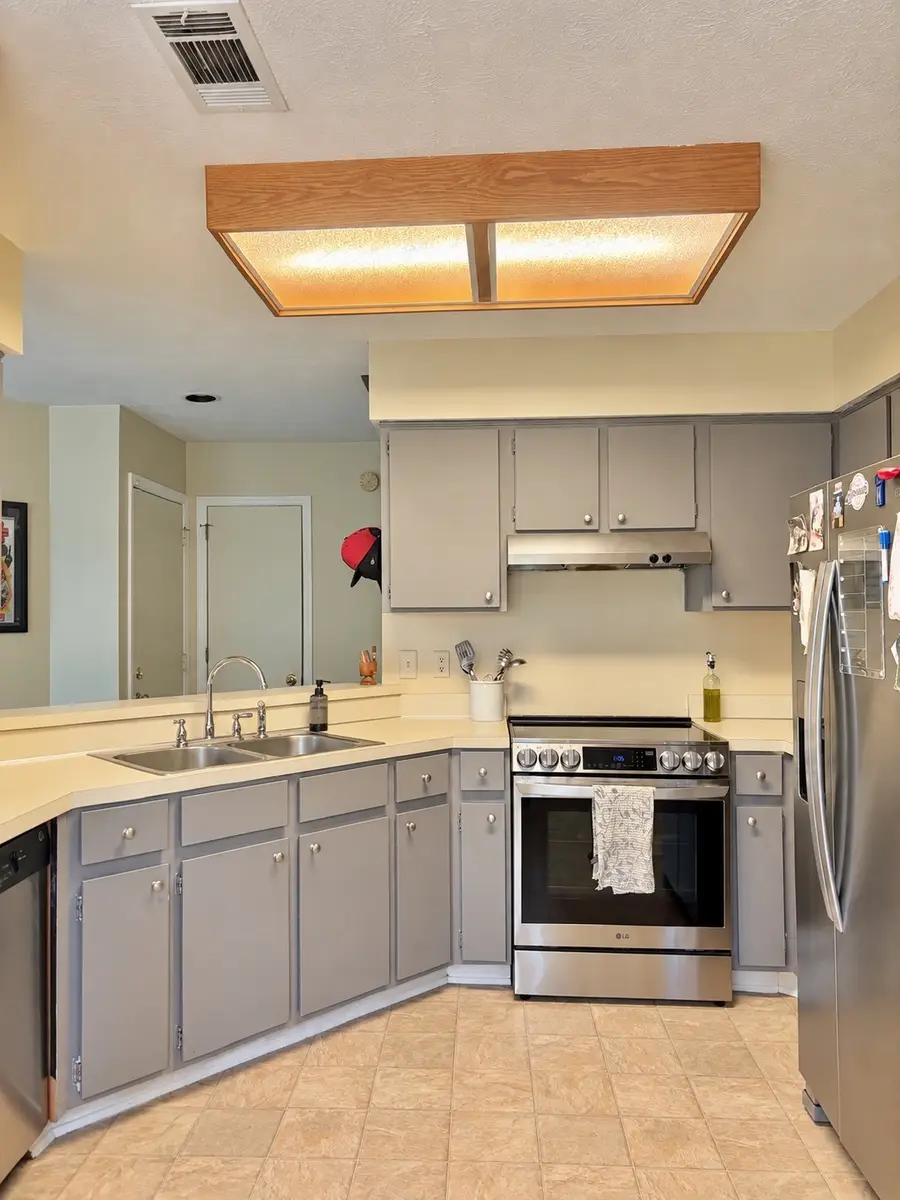 512 Forest Pointe Pl, Antioch, TN 37013 - #2