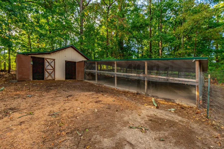 8983 Hale Rd, Hixson, TN 37343 - #2