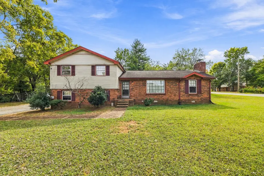 215 Brookside Dr, Old Hickory, TN 37138 - #2