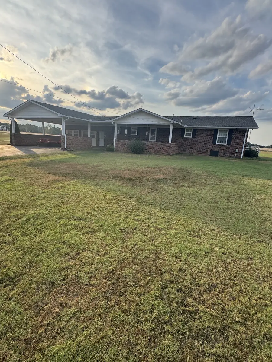 1332 Akersville Rd, Lafayette, TN 37083 - #2