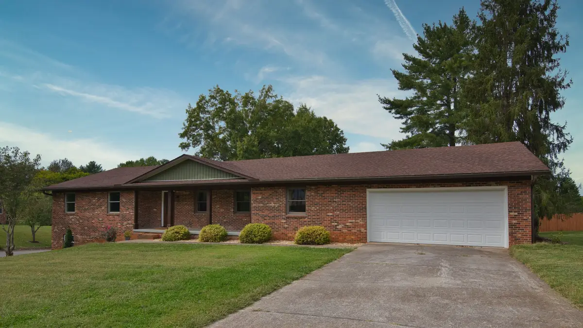 935 Devon Cir, Maryville, TN 37804 - #1
