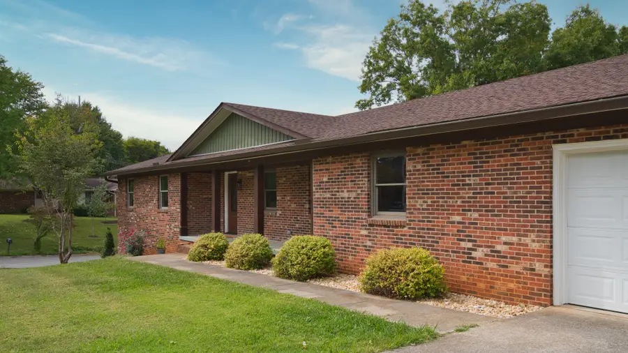 935 Devon Cir, Maryville, TN 37804 - #3