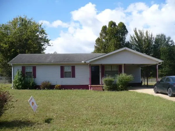 115 English St, Bolivar, TN 38008