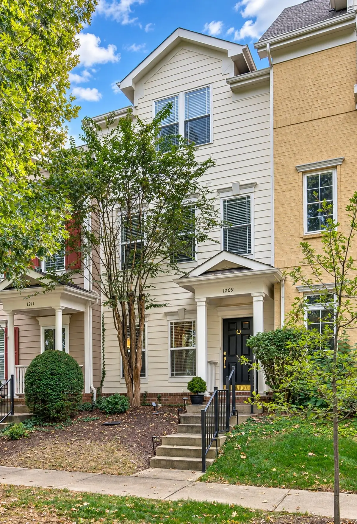 1209 Stoney Point Ln, Franklin, TN 37067 - #1