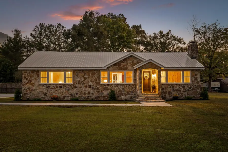 233 Montlake Road, Soddy Daisy, TN 37379 - #2