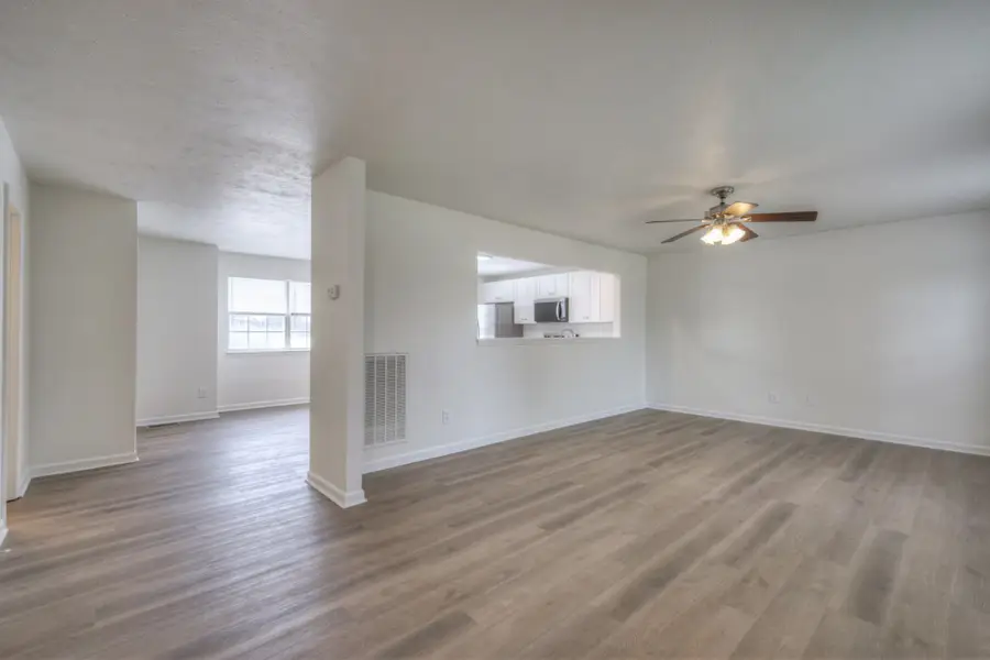 302 Holland Ridge Dr, La Vergne, TN 37086 - #3