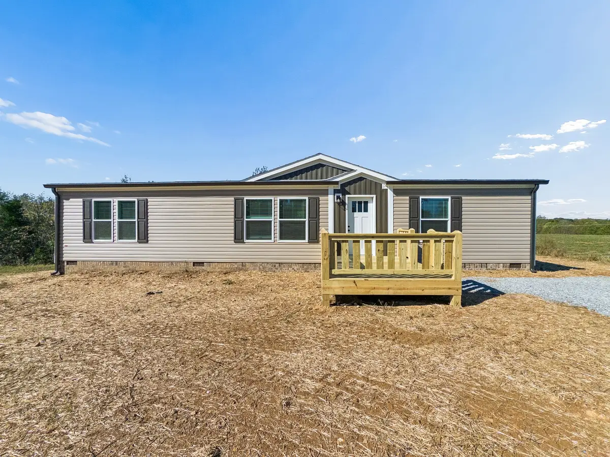 289 Oakmere Ln, Lafayette, TN 37083 - #1