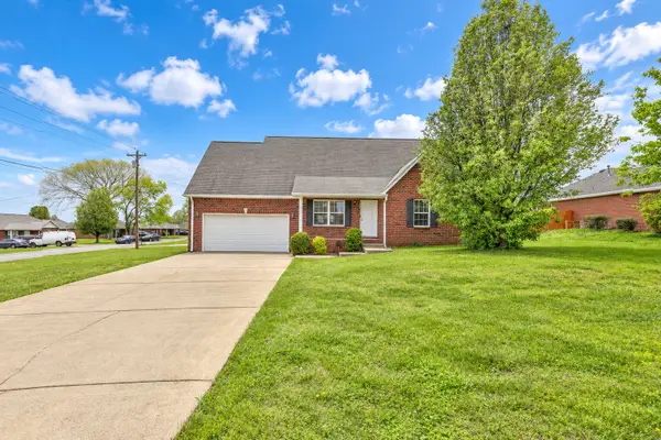 9001 Lomond Dr, Smyrna, TN 37167