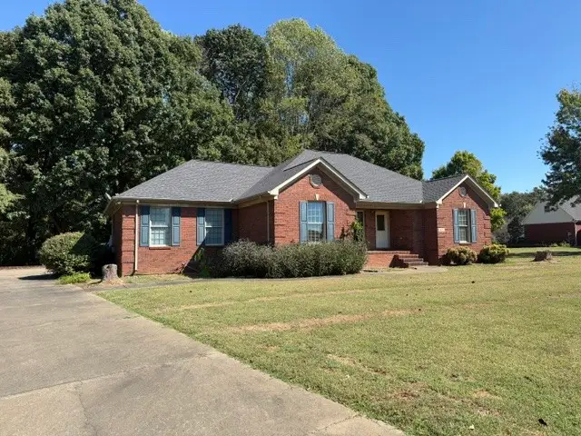 427 Bridlewood Dr, Fayetteville, TN 37334 - #1