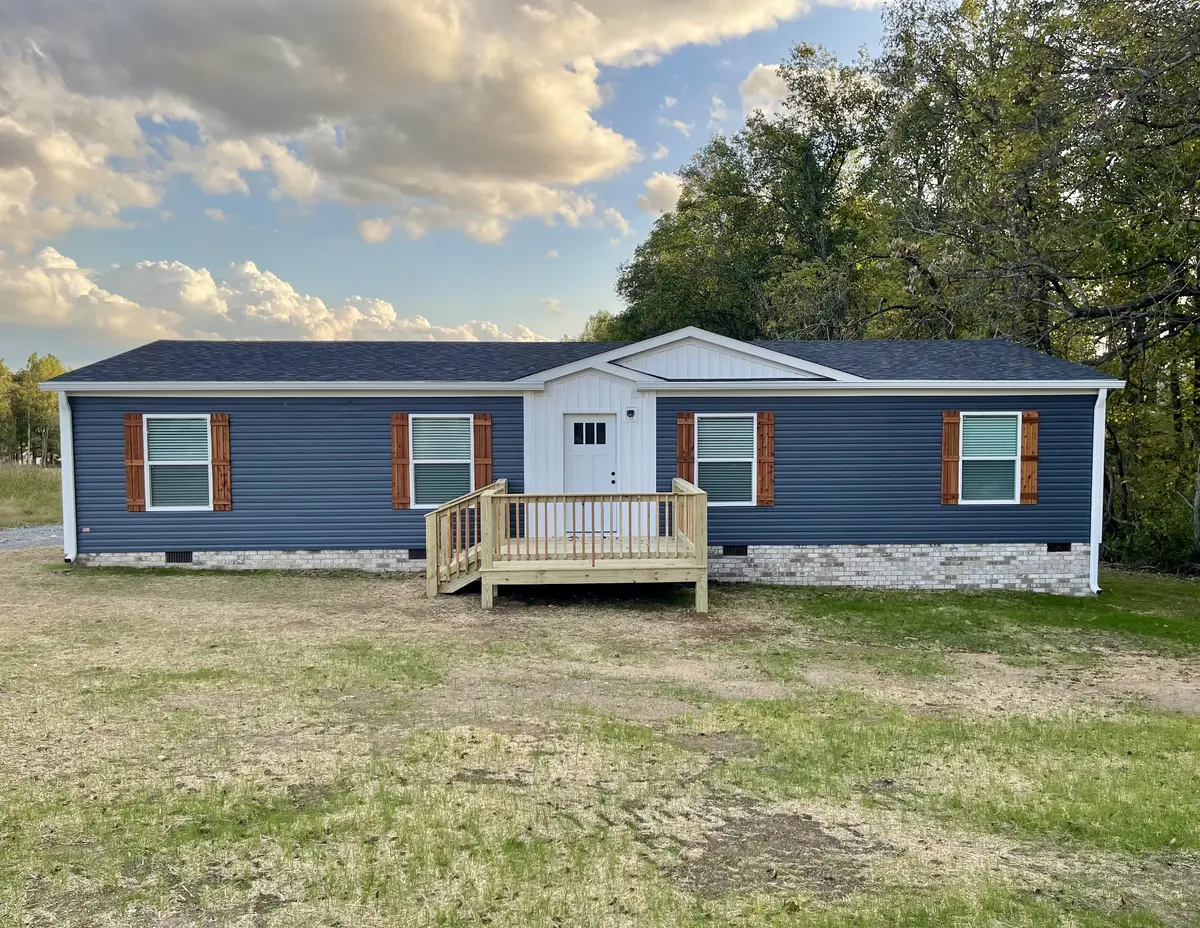 941 White Springs Rd, Lafayette, TN 37083 - #1