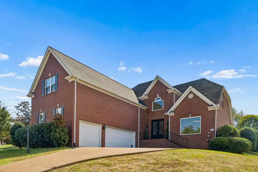 401 Woodcrest Ln, Franklin, TN 37067 - #2