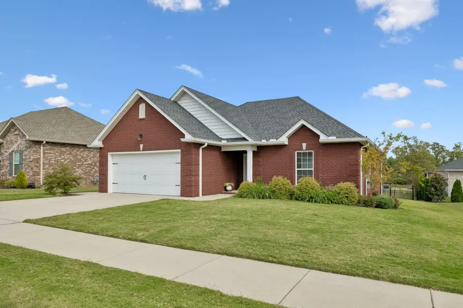 571 Dottie Dr, Gallatin, TN 37066 - #2