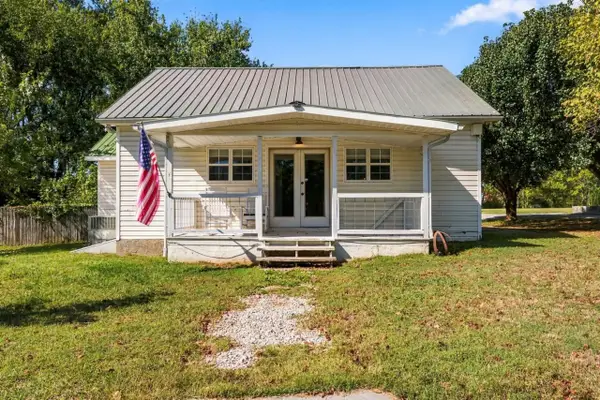 1575 Thompson Station Rd W, Thompsons Station, TN 37179