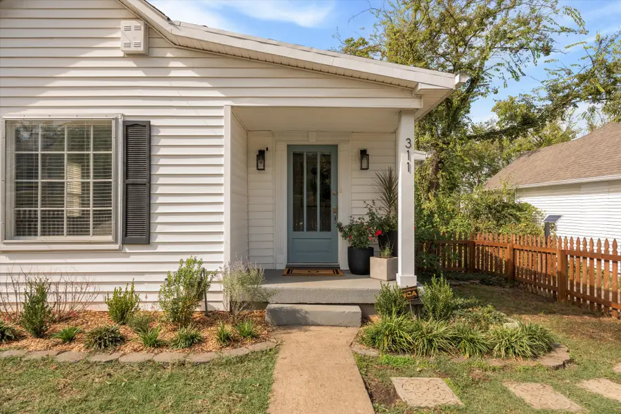 311 37th Ave N, Nashville, TN 37209 - #2