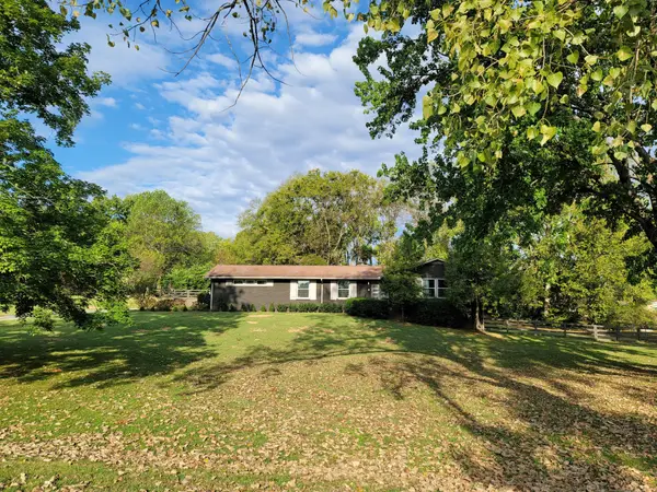303 Arnold Rd, Brentwood, TN 37027