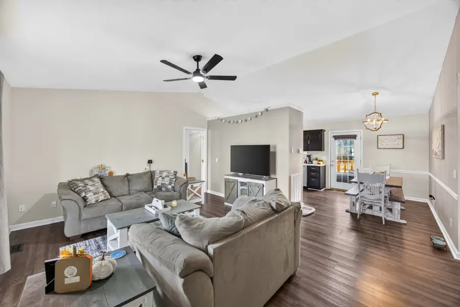 737 Green Valley Cir, Livingston, TN 38570 - #3