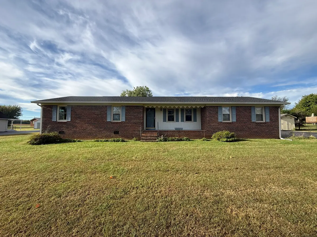 83 Catherine St, McMinnville, TN 37110 - #1