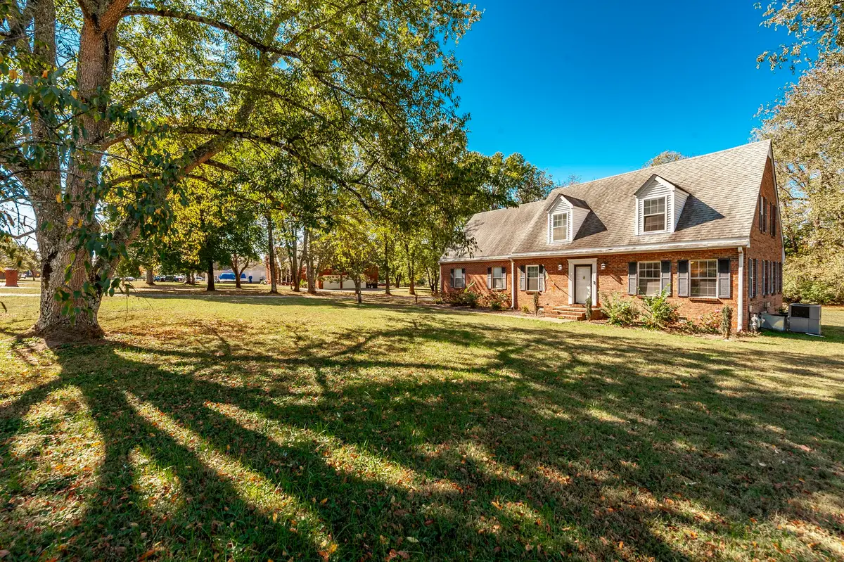 552 Hollerman Ln, Gallatin, TN 37066 - #1