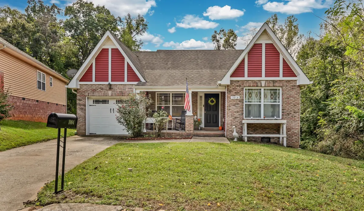1004 Sunset Dr, Clarksville, TN 37040 - #1