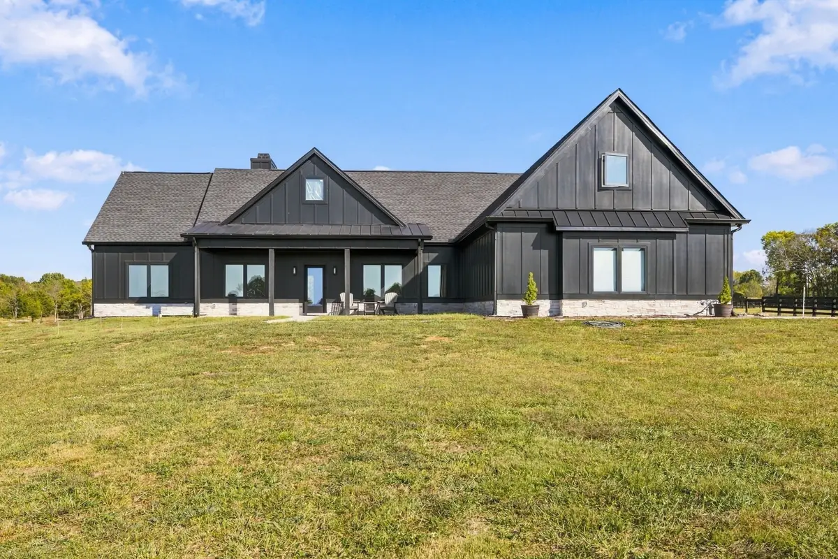 10715 Versailles Rd, Rockvale, TN 37153 - #1