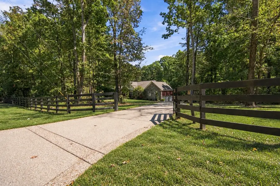 5751 Pinewood Rd, Franklin, TN 37064 - #3