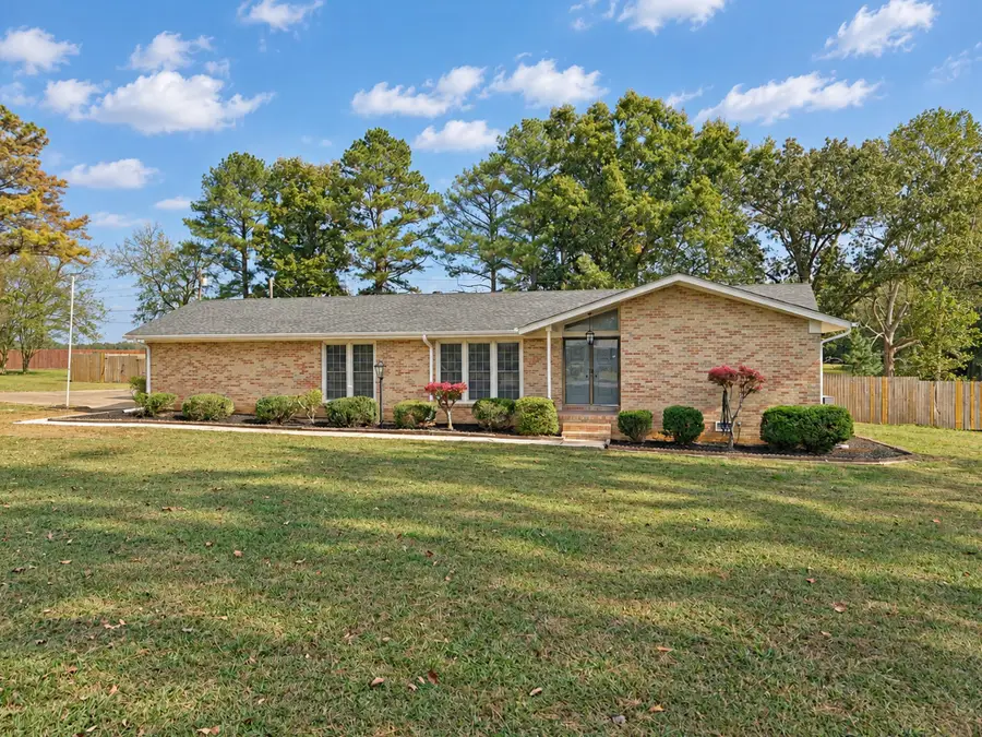 17 West Rd, Fayetteville, TN 37334 - #2