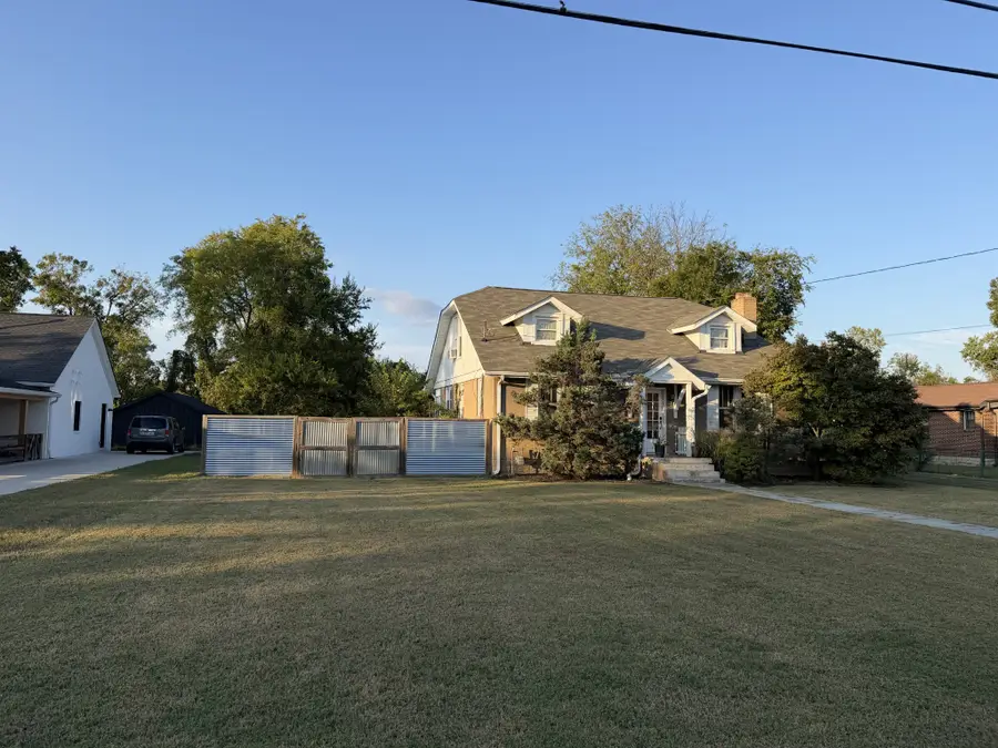 1005 Calvert St, Nashville, TN 37216 - #2