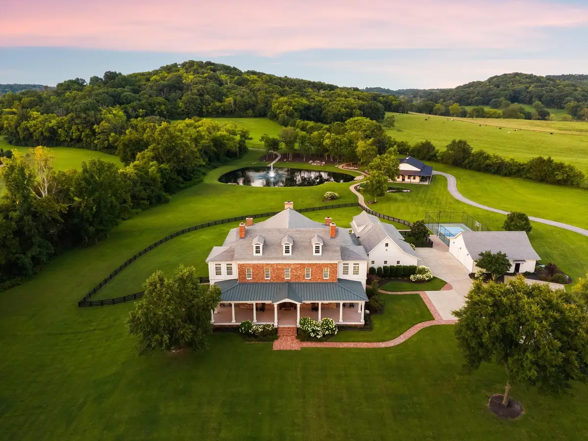 4810 Scenic Oaks Ln, Thompsons Station, TN 37179 - #1