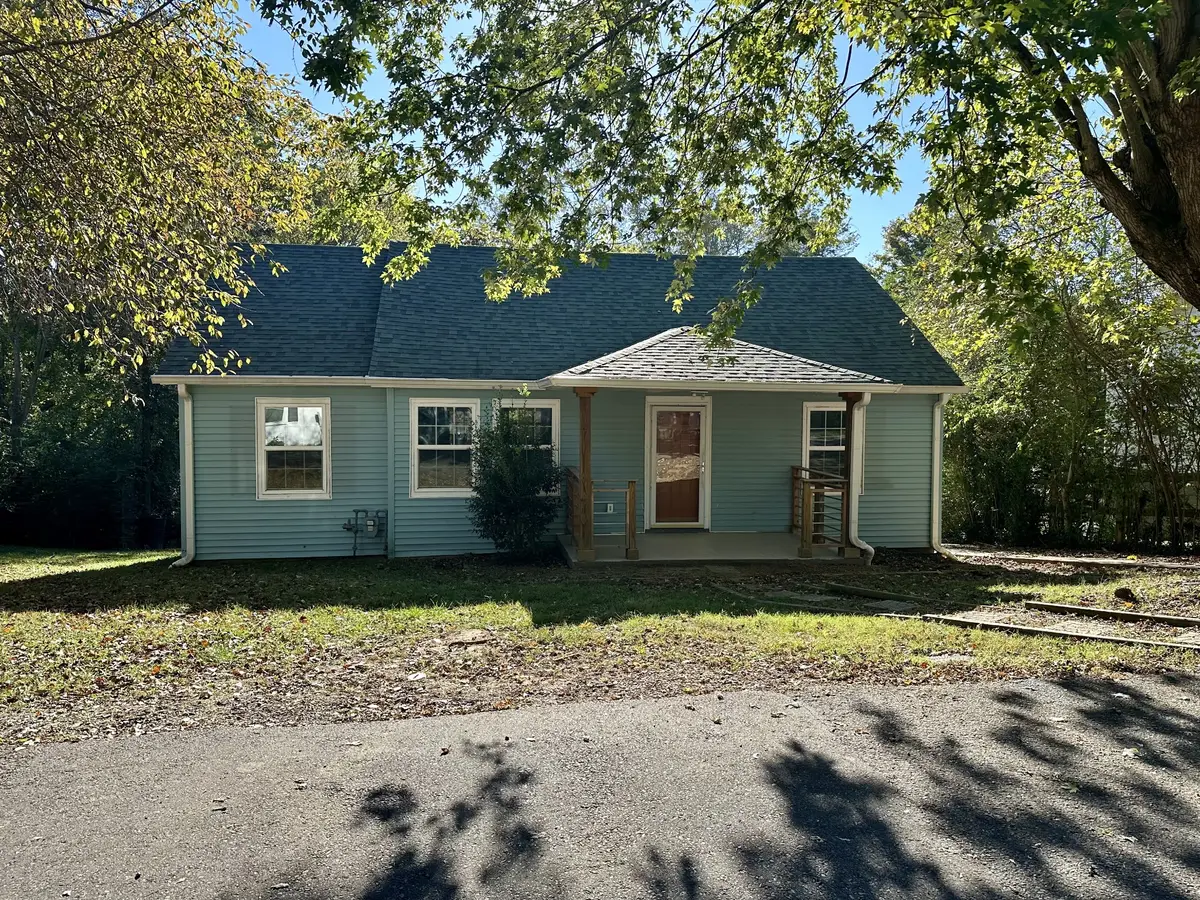 1005 Kendrick St, Clarksville, TN 37043 - #1