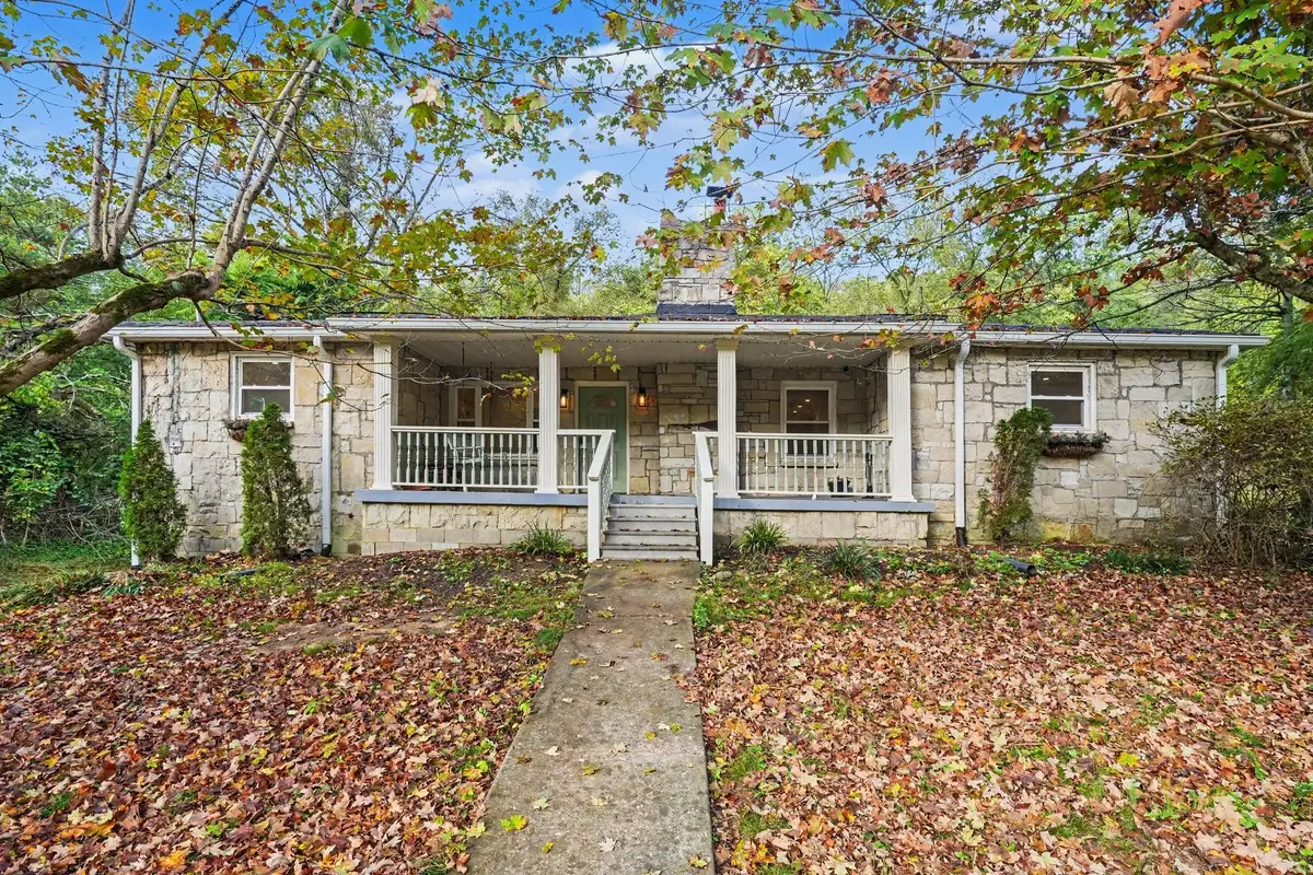 1217 Hitt Ln, Goodlettsville, TN 37072 - #1