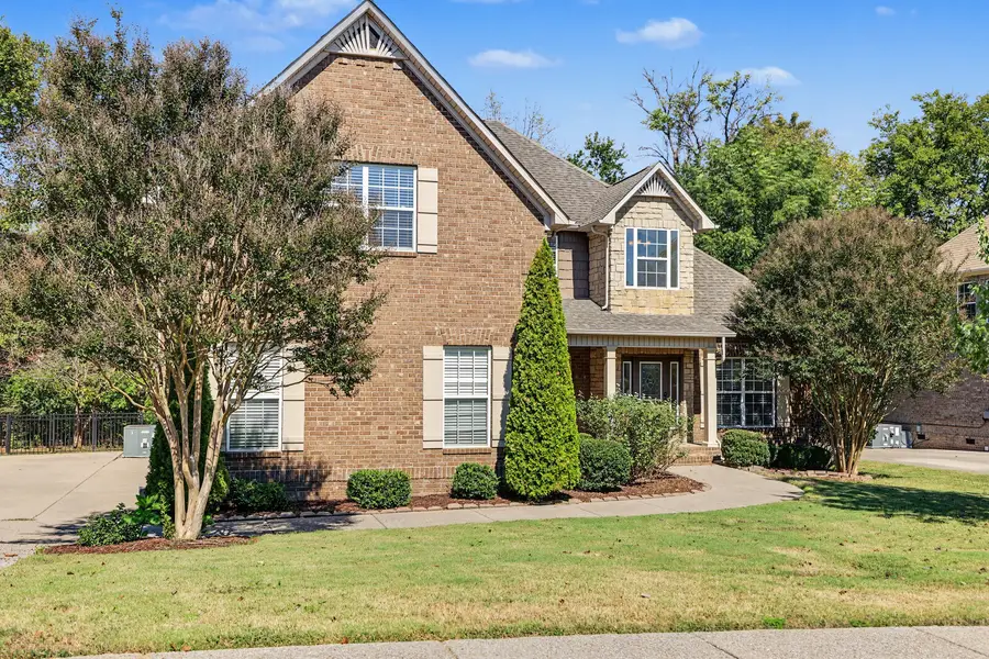 1002 Glessner Dr, Spring Hill, TN 37174 - #2