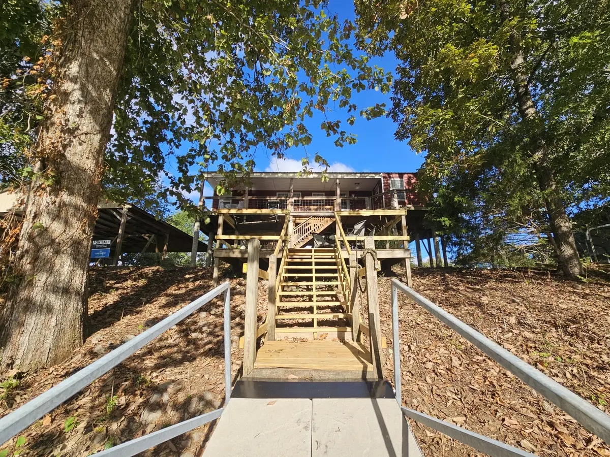 91 Creekside View Ln, Decaturville, TN 38329 - #1