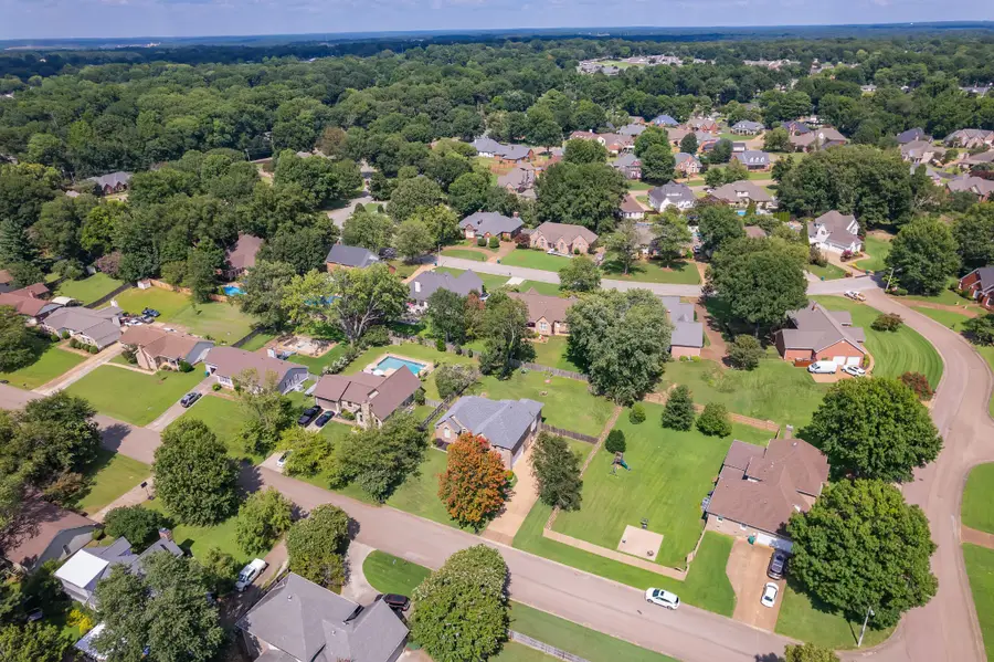128 Glenwood Dr, Jackson, TN 38305 - #2