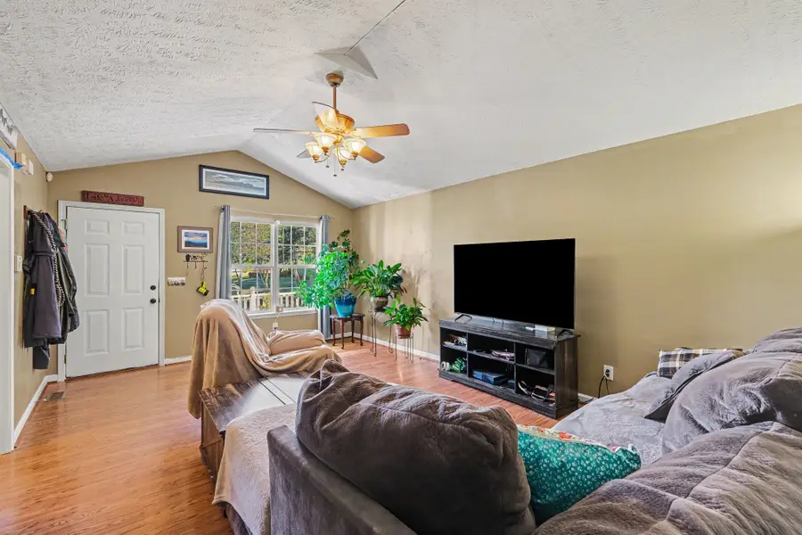 1255 Dellrose Dr, Bell Buckle, TN 37020 - #2