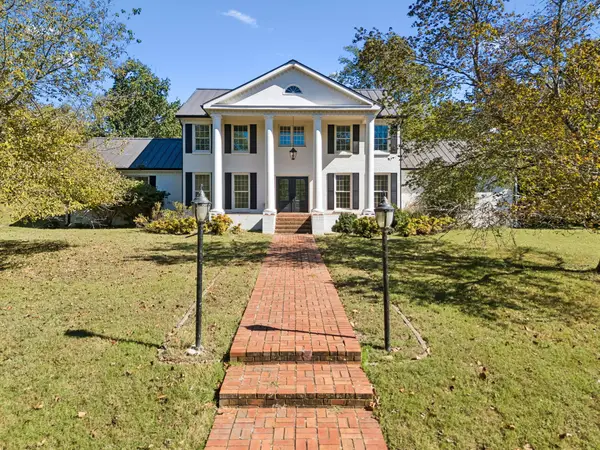 1858 Wilson Pike, Franklin, TN 37067