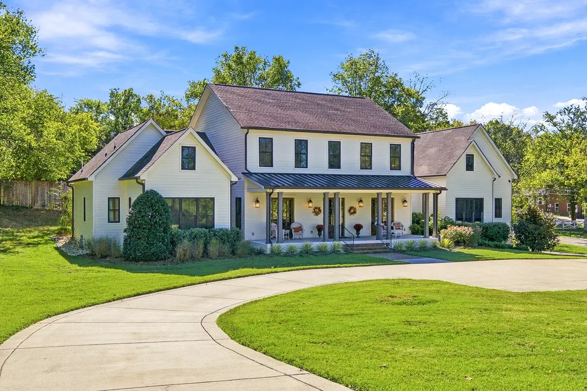 6611 Fleetwood Dr, Nashville, TN 37209 - #1