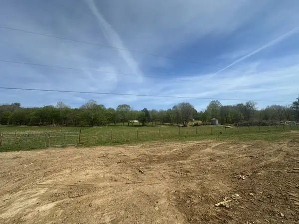 7 Lick Creek Road, Dover, TN 37058
