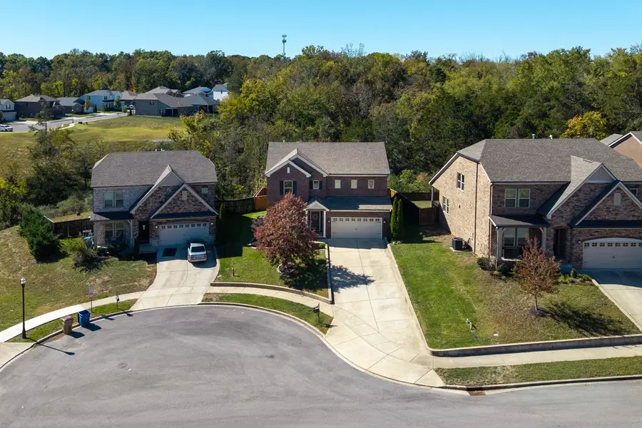577 Fall Creek Cir, Goodlettsville, TN 37072 - #2