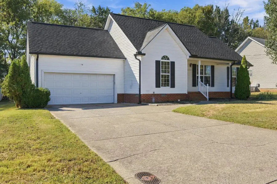2414 Lismore Dr, Murfreesboro, TN 37127 - #2