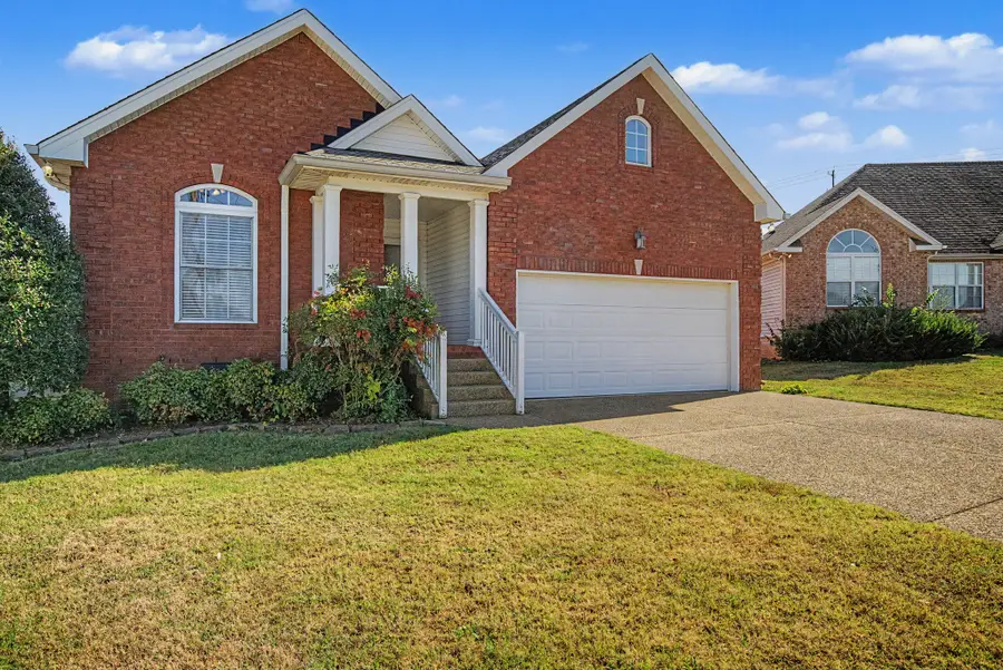 100 Cambridge Dr, Gallatin, TN 37066 - #2