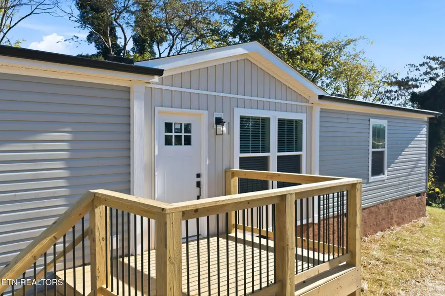335 W Broad St, Clinton, TN 37716 - #3