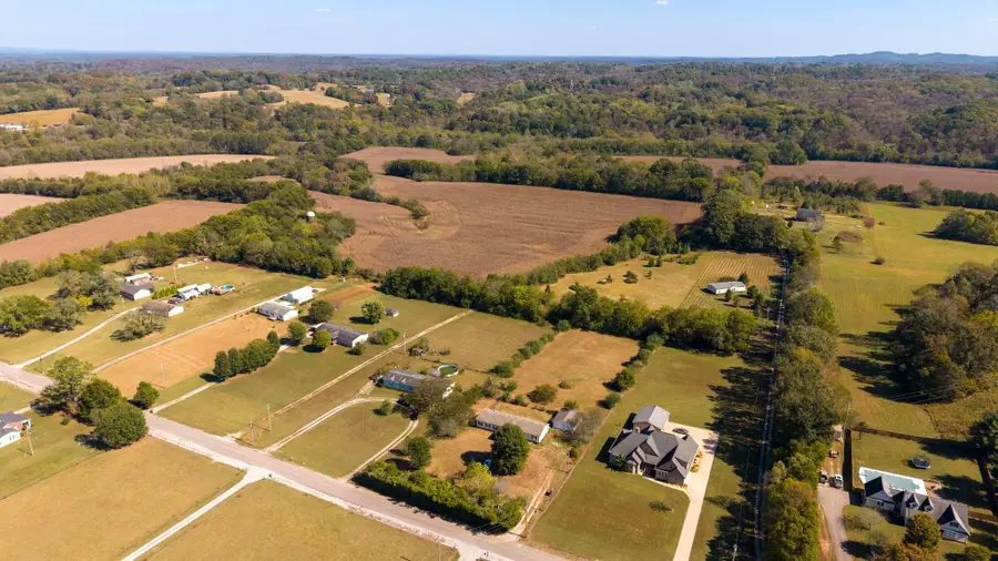 1739 Seavy Hight Rd, Columbia, TN 38401 - #3