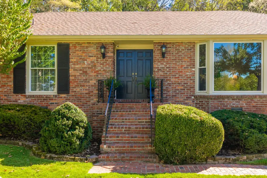 405 Horseshoe Ln, Nashville, TN 37221 - #2