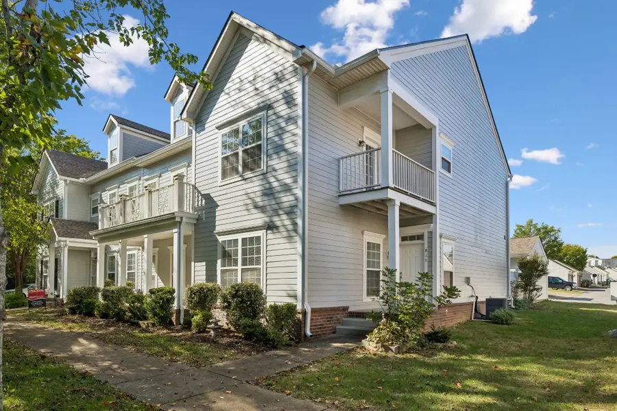 813 Hobbit Ln, Nashville, TN 37211 - #2