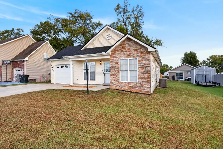 546 Albion Cir, Gallatin, TN 37066 - #2