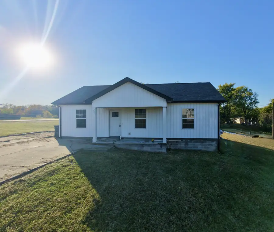 205 Arkansas Ave, Oak Grove, KY 42262 - #2